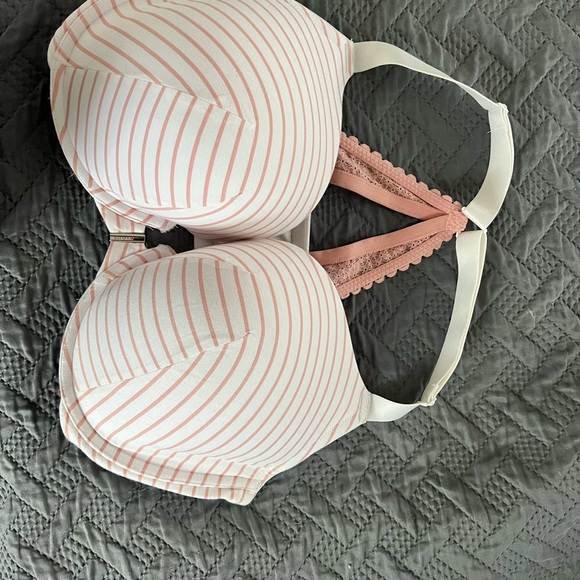 Lane Bryant Cacique 46DDD racerback w/ front closure. - Picture 2 of 3